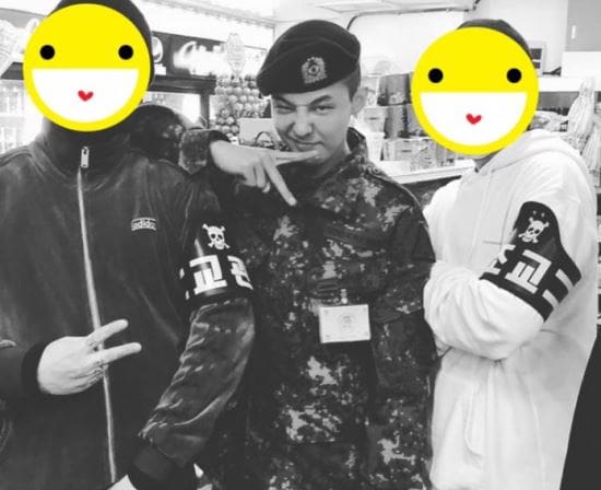 Cerianya G-Dragon Bareng Tentara Wamil Lainnya