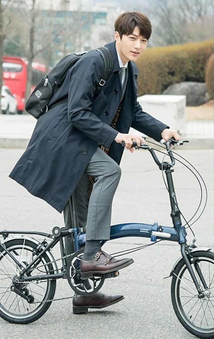 L sebagai hakim di serial TV baru