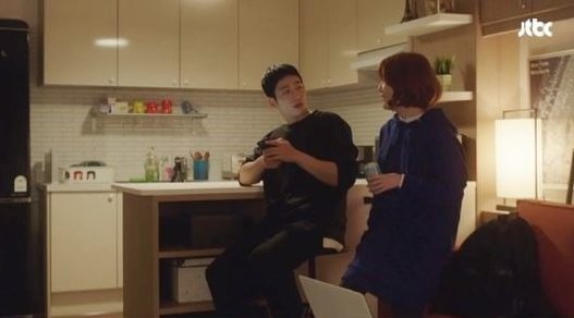 Cuplikan adegan \'Pretty Noona Who Buys Me Food\'