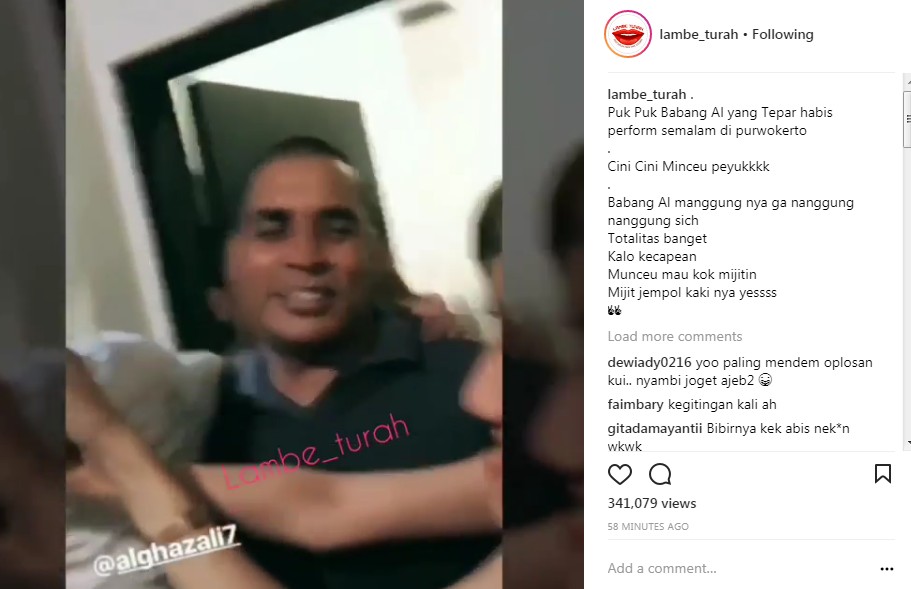 Pipi Al Ghazali Dibelai Wanita Tak Dikenal