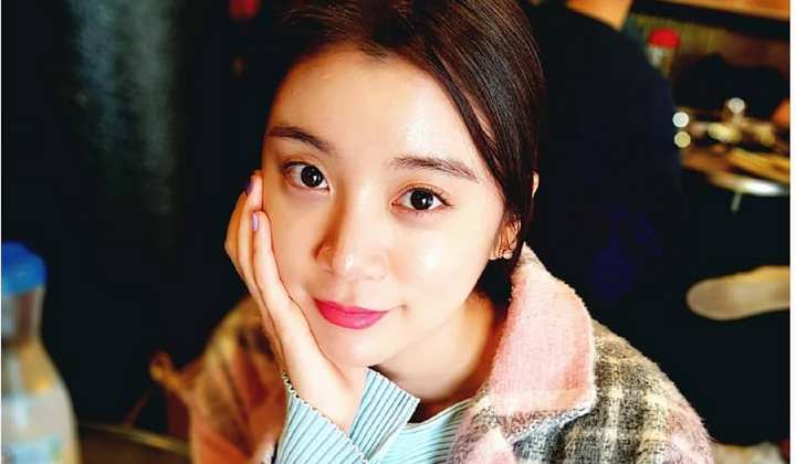 Foto: Kuliah Jurusan Bahasa Inggris, Hyelim Eks Wonder Girls Kini Jadi Wartawan di Kampus