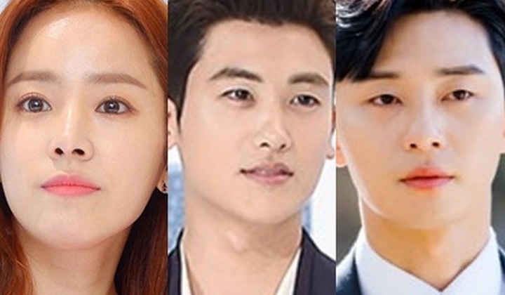 Foto: Senang ‘Suits’ Didukung Han Ji Min dan Park Seo Joon, Hyungsik Beri Pose Kocak di Lokasi Syuting