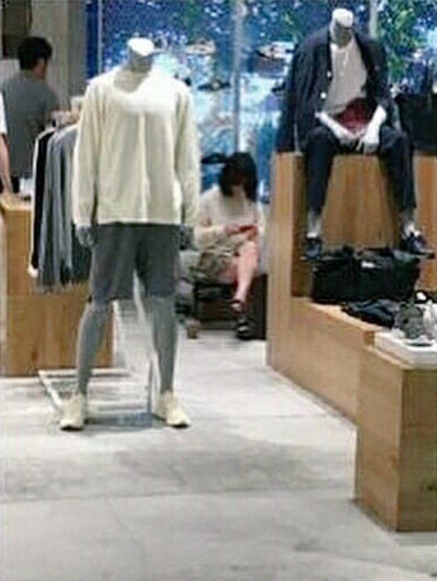 Song Joong Ki dan Song Hye Kyo di Jepang