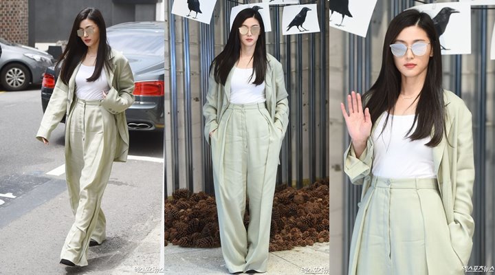 Penampilan Perdana Jun Ji Hyun di Depan Publik Usai Melahirkan Anak Kedua