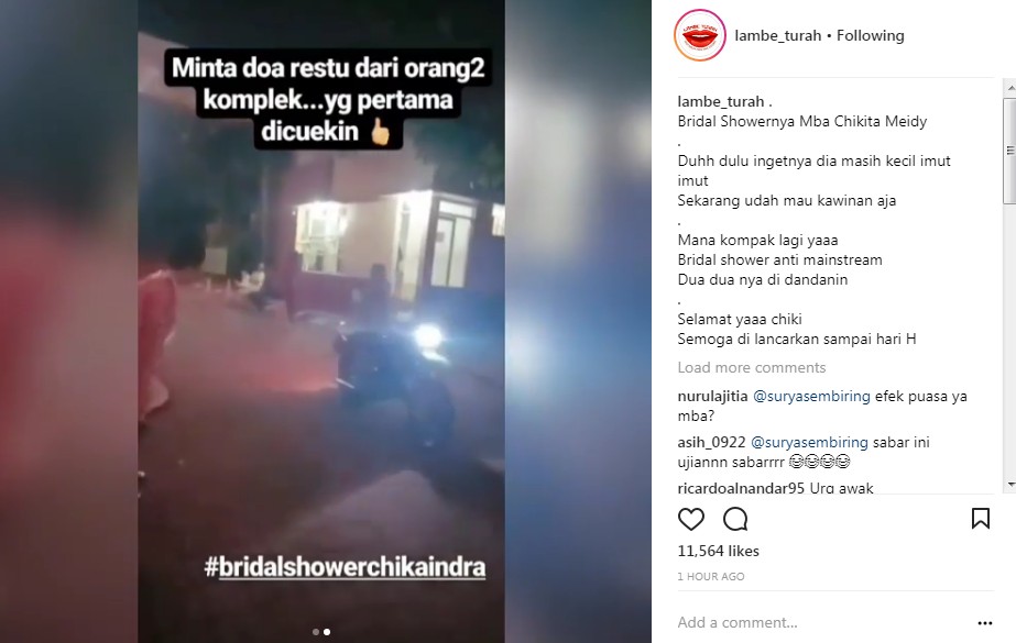 Chikita Meidy Minta Restu Pada Penghuni Komplek di Jalan