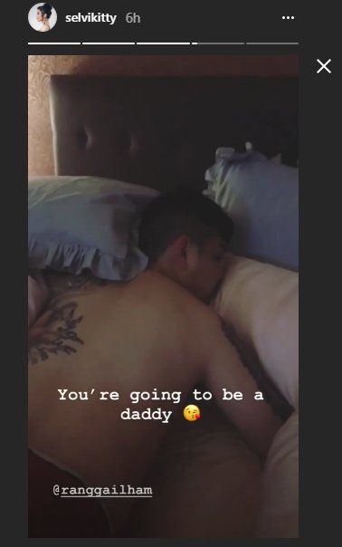 Selvi Kitty Bangunkan Suami dari Tidur Pulasnya