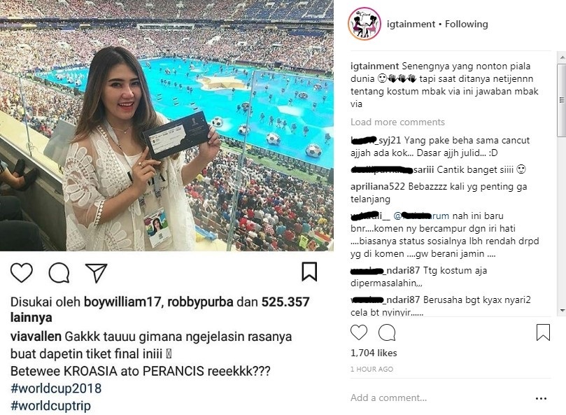 Via Vallen Pamer Tiket Final Piala Dunia 2018