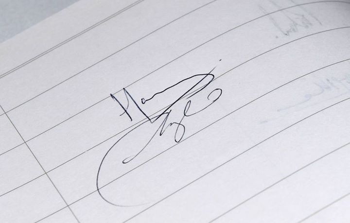 Tanda Tangan Meghan Markle Sebelum Menikah