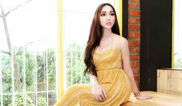 Foto: Netter Jijik, Lucinta Luna Makin Sering Buka-Bukaan Hingga Umbar Belahan Dada