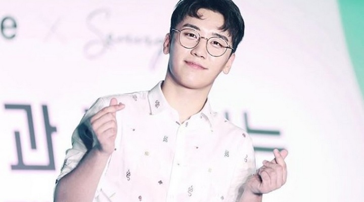 Foto: Buat Fans Tertawa, Kocaknya Seungri Tirukan Gaya G-Dragon cs Saat Tampil di Atas Panggung