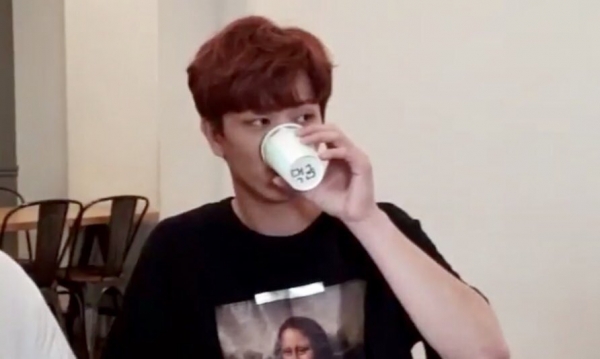 Sungjae Beri Pesan Tersembunyi Saat V Live
