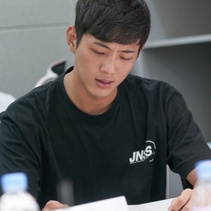 Ji Soo di \'Ping Pong Ball\'