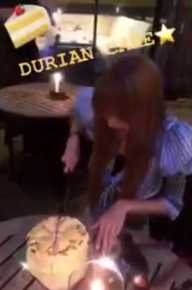 Lisa dan manajer yang lucu