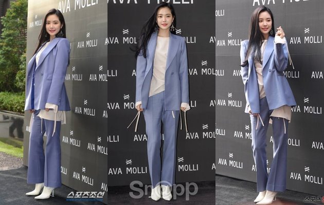 Penampilan Memukau Na Eun A Pink di Acara AVA MOLLI