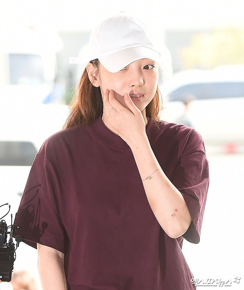 Goo Hara hadir di kantor kepolisian