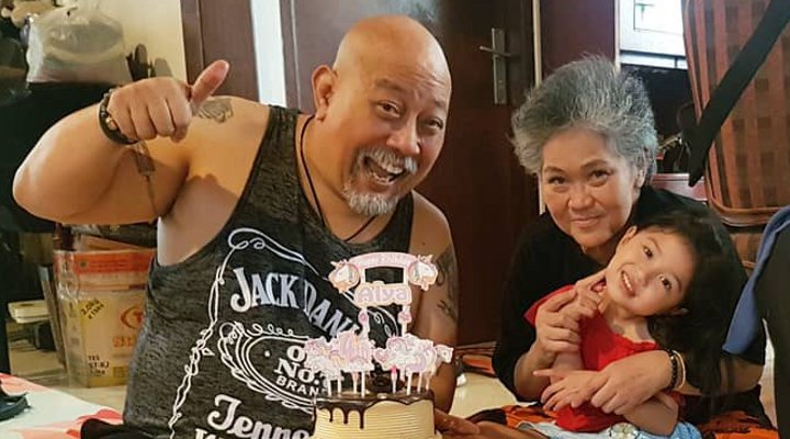 Foto: Istri Indro Warkop Harus Konsumsi Obat Turunan Narkotika Saat Jalani Perawatan