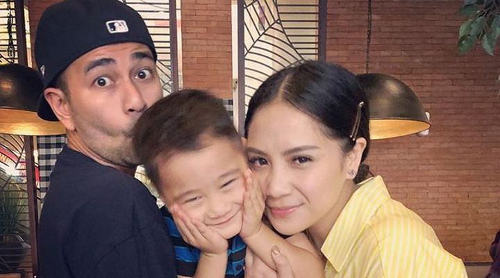 Foto: Raffi Ahmad Grogi Bertemu Presiden Jokowi, Ekspresi Ibu Iriana Jadi Sorotan
