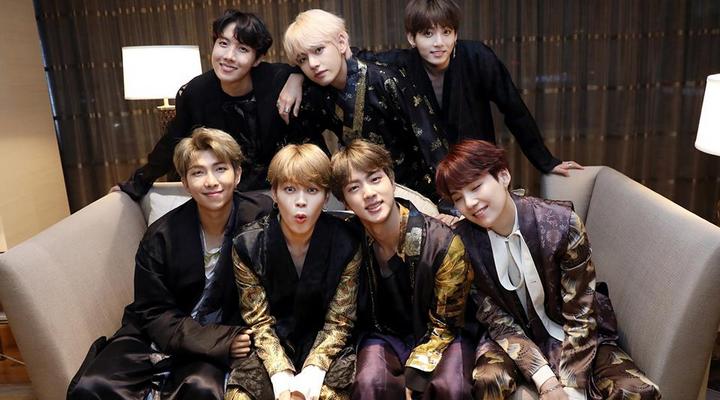Foto: Fans Internasional BTS Turut Rayakan Hari Hangeul, Netter Korea Takjub Sekaligus Terharu