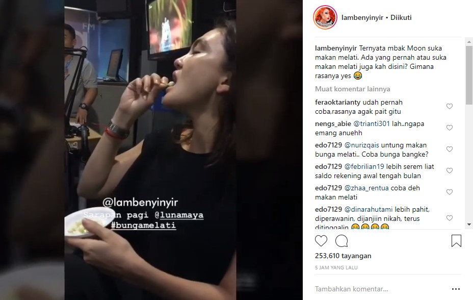 Luna Maya Sarapan Bunga Melati