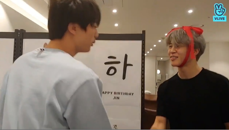 Jimin dan Jin BTS