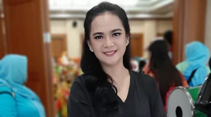 Foto: Hadapi Proses Perceraian, Shezi Idris Unggah Foto Berhijab