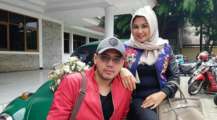 Foto: Rusak Barang Istri Siri, Sandy Tumiwa Dilaporkan ke Polisi