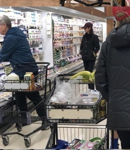 Son Ye Jin dan Hyun Bin belanja berdua