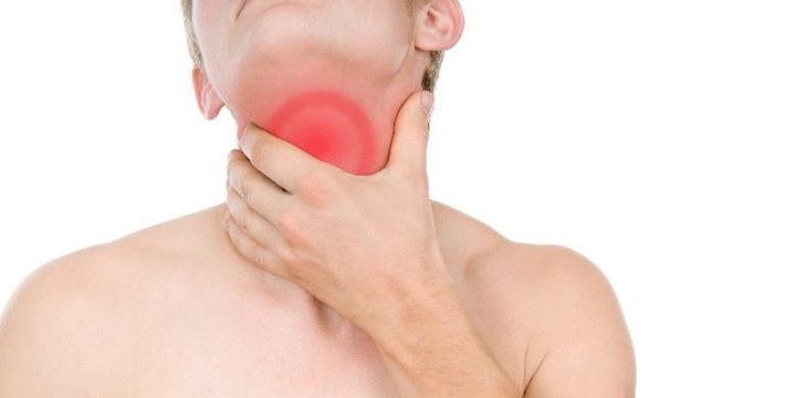 Sembuhkan Sakit Tenggorokan dengan Mandi Air Hangat