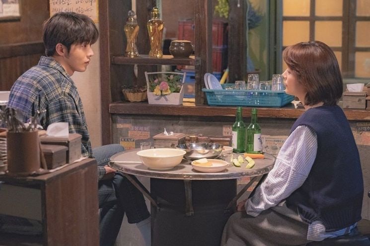 Cuplikan adegan di \'Radiant\'