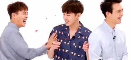 Kebiasaan Yoon Doo Joon saat tertawa