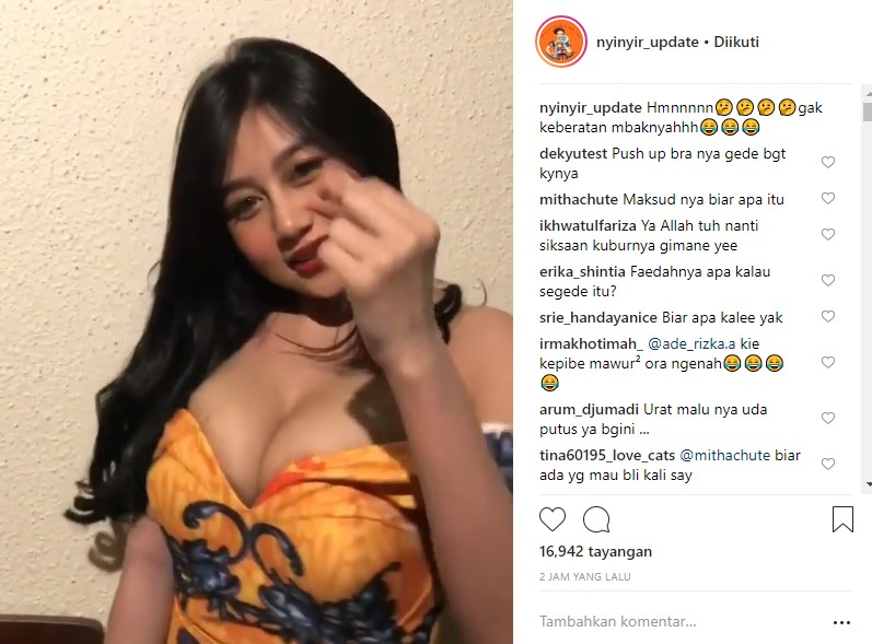 Pamela Safitri Ucapkan Selamat Hari Valentine Sambil Umbar Belahan Dada