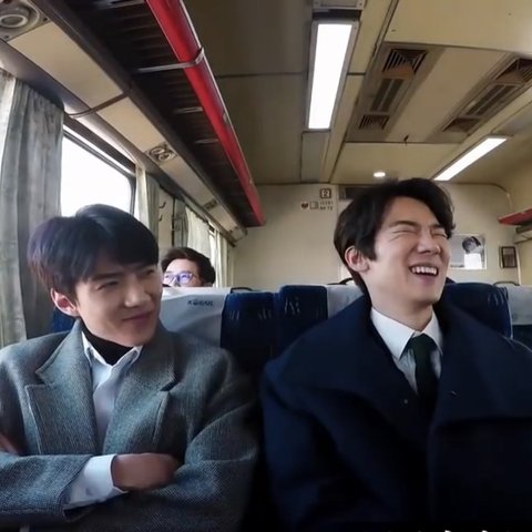 Sehun dan Yoo Yeon Seok