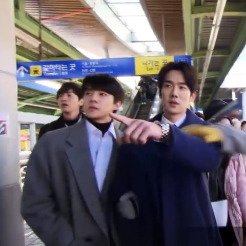 Sehun dan Yoo Yeon Seok