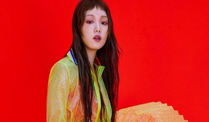 Foto: Tampil di Majalah W, Lee Sung Kyung Bikin Kesensem dengan Poni Super Pendek