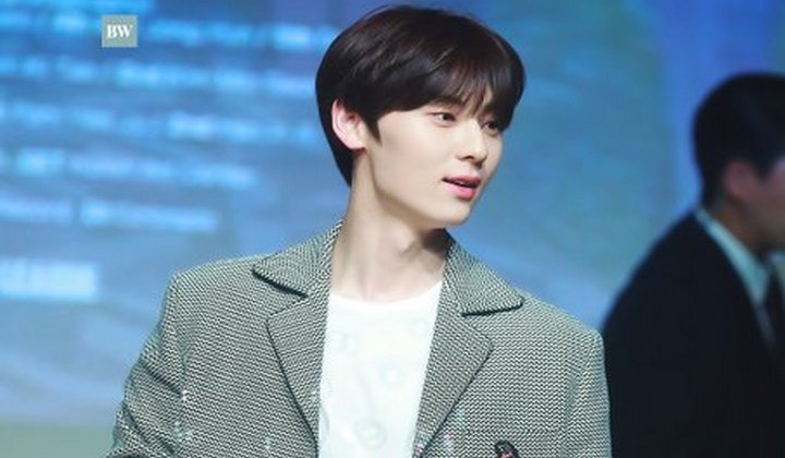 Foto: Ibu Minhyun Ungkap Kesedihan Pisah dari Sang Putra Sejak Kecil, Netter Ikutan Nangis