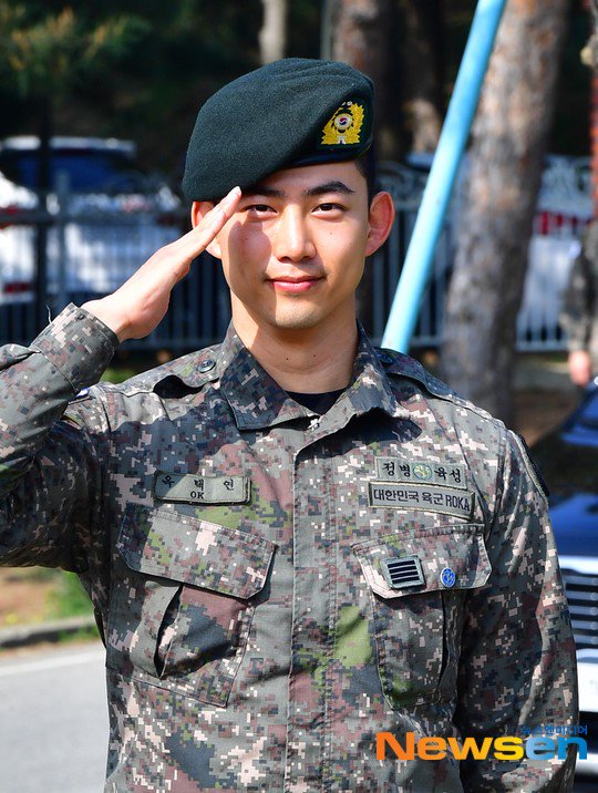 Taecyeon di militer
