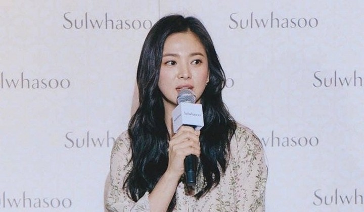 Foto: Akhirnya Tampil di Depan Publik, Netter Malah Soroti Soal Mata Bengkak Song Hye Kyo