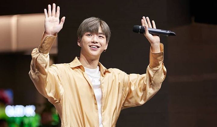 Foto: Dihujat Usai Ketahuan Pacari Jihyo Twice, Kang Daniel Malah Unggah Banyak Foto Sumringah di IG