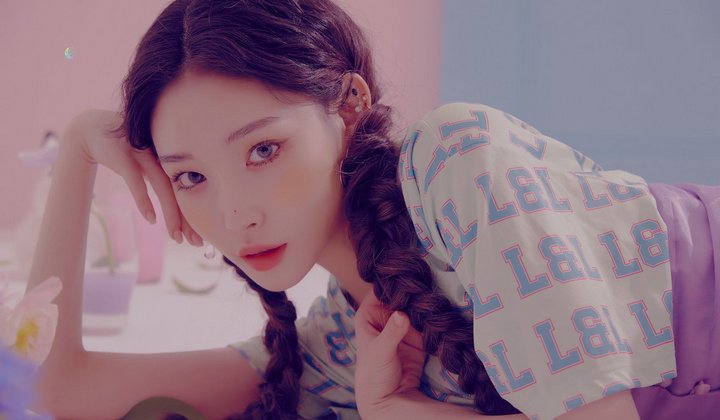 Foto: Pamer Selfie Bareng Kim Doyeon Cs Jelang Reuni IOI, Chungha Kembali Panen Pujian