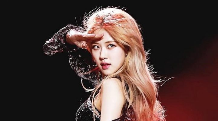 Foto: Super Cantik di Wired Music Festival, Gaya Rose BLACKPINK Tuai Pujian