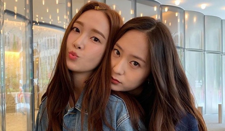 Foto: Manisnya Jessica Beri Hadiah Krystal Jelang Rilis Film, Sukses Bikin Netter Iri