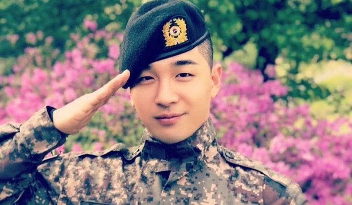 Foto: Semua Member Sudah Kelar Wamil, Taeyang Bicara Soal Kemungkinan Big Bang Comeback
