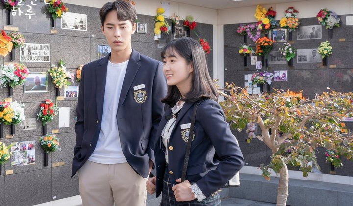 Foto: Lee Jae Wook Unggah Foto Manis Dengan Kim Hye Yoon, Netter Kompak Jodohkan