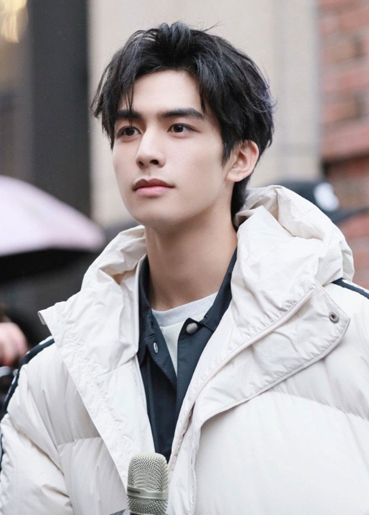 Dianggap Mirip Lee Min Ki dan Lee Dong Wook, Aktor dan Model Ganteng Asal Tiongkok Ini Jadi Sorotan