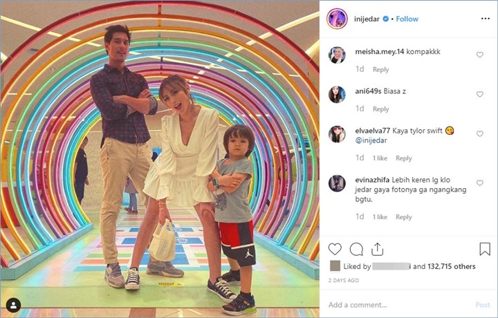 warganet mengomentari pose jessica iskandar dalam foto