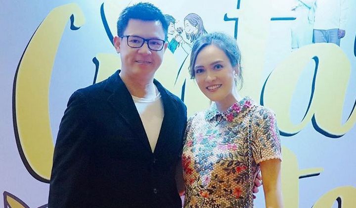 Foto: Rayakan 8 Tahun Pernikahan, Shandy Aulia Bagikan Video Ini Malah Tuai Keharuan