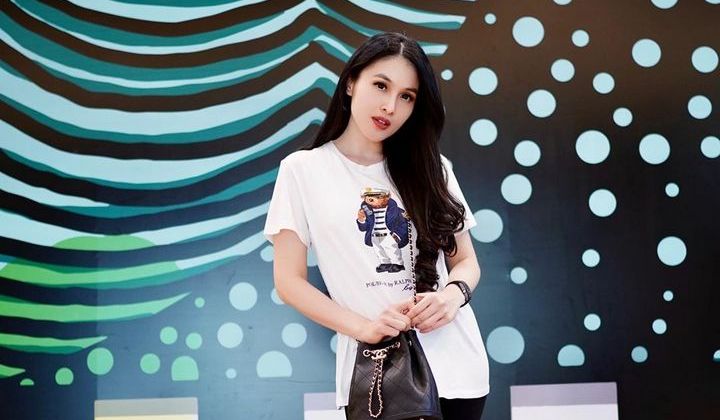 Foto: 'Berselimut' Kemewahan, Sandra Dewi Ternyata Ogah 'Minta-minta' ke Harvey dengan Alasan Ini