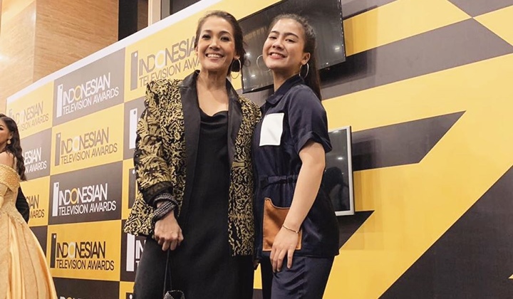 Foto: Auto Bikin Ngakak, Felicya Angelista Bagikan Aksi Kocak Mieke Amalia Nyanyi Lagu Dangdut Ini