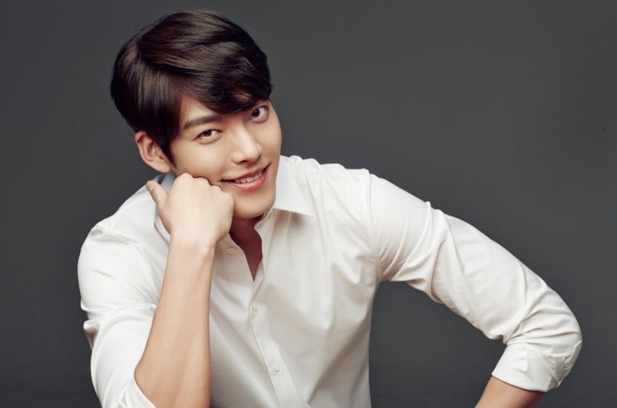 Foto: Kim Woo Bin Dikabarkan Tinggalkan Agensi Yang Setia Menunggu, Begini Tanggapan Staf