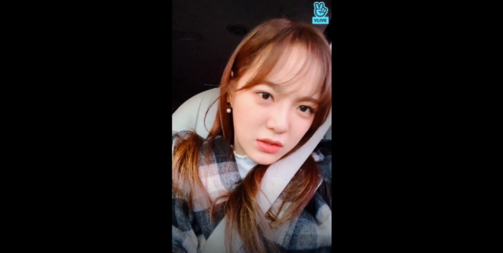 Dapat Komentar Nyinyir Saat Siaran V Live, Kim Sejeong Beri Jawaban Tenang Nan Anggun